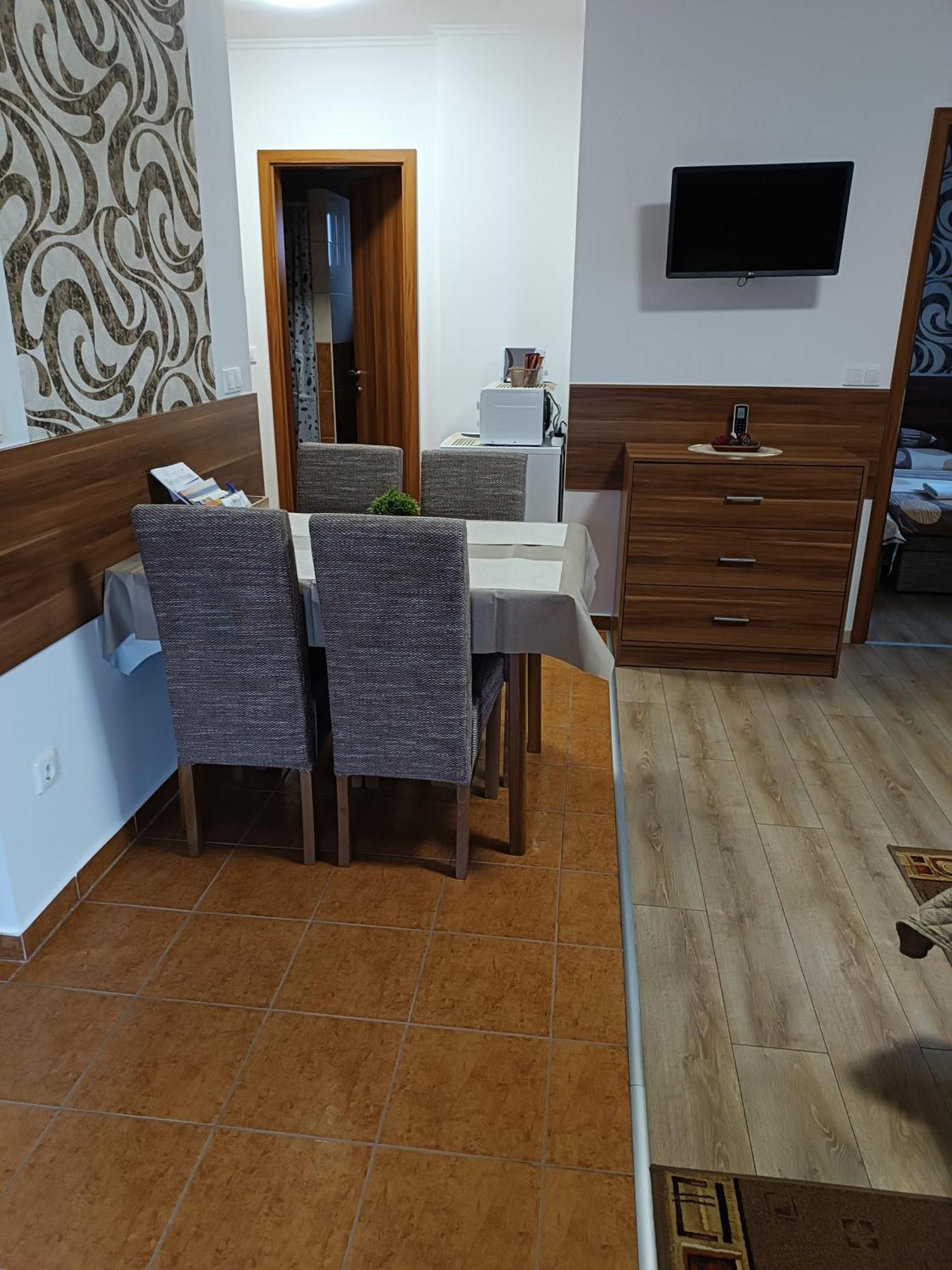 Boglarka Vendeghaz Apartment Mosonmagyarovar Exterior photo