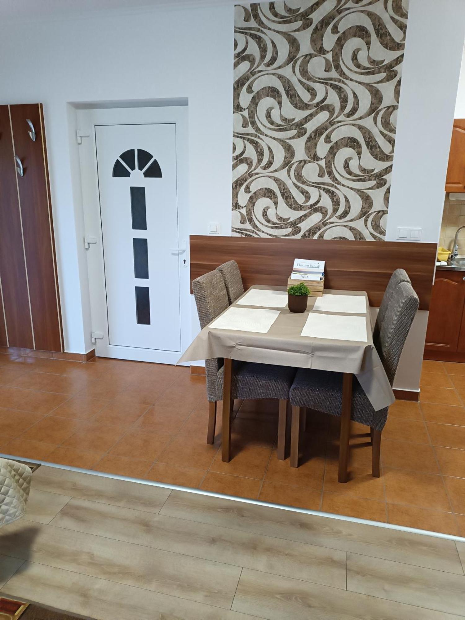 Boglarka Vendeghaz Apartment Mosonmagyarovar Exterior photo